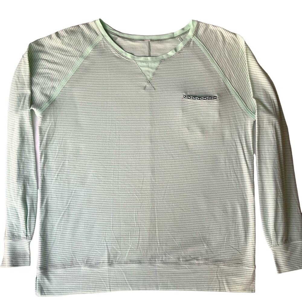 Lululemon Women’s Long Sleeve Sporty Hip Length T-shirt size S, Mint Green